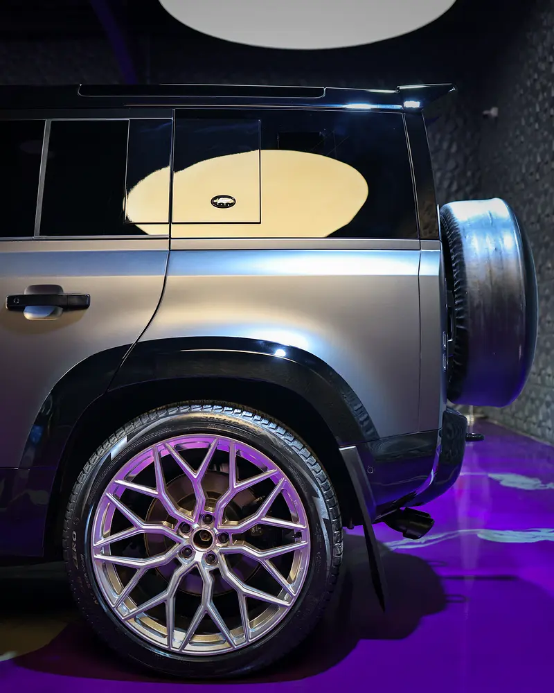 2024 Land Rover Defender 110 First Edition | Canadian Specs | Brand New - Image 7