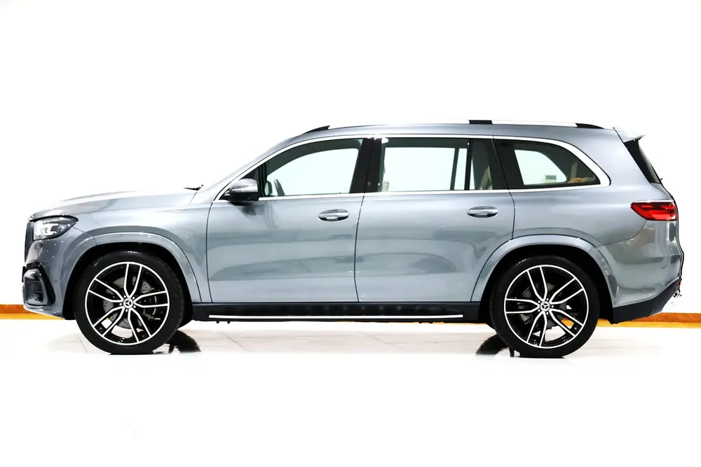 Gargash Warranty + Service Contract 2024 Mercedes-Benz GLS450 8700km - Image 4