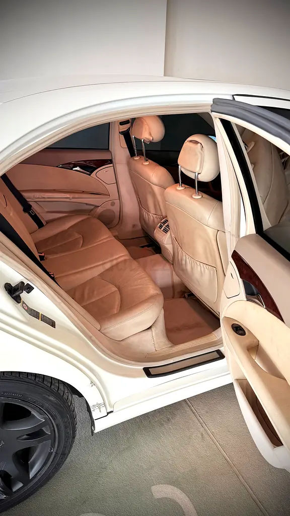 Mercedes E240 2003 (GCC Specs) - Image 15