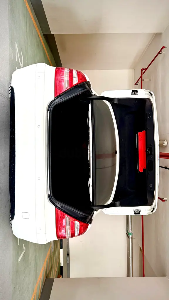 Mercedes E240 2003 (GCC Specs) - Image 8