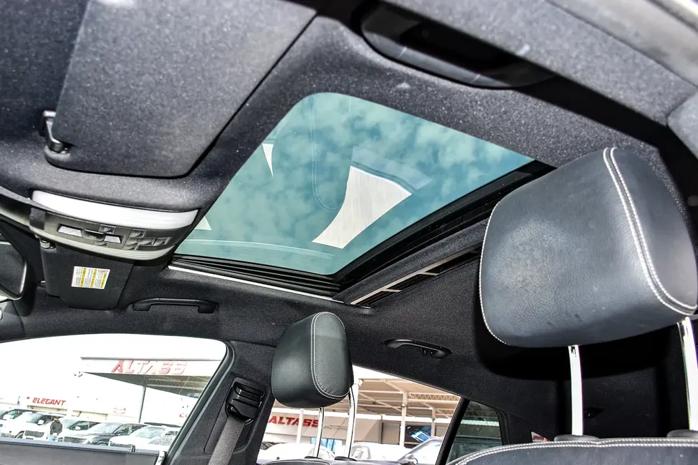 2013 - BENZ CLS550 STW - SUPER CLEAN - LIKE NEW - ONLY 138,000 KM - Image 18