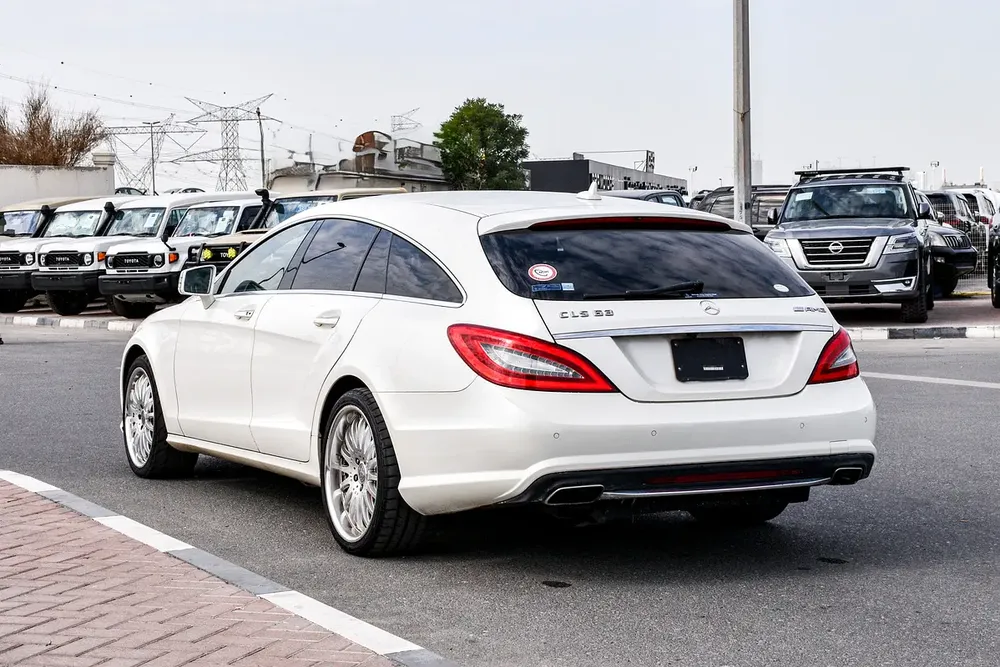 2013 - BENZ CLS550 STW - SUPER CLEAN - LIKE NEW - ONLY 138,000 KM - Image 7