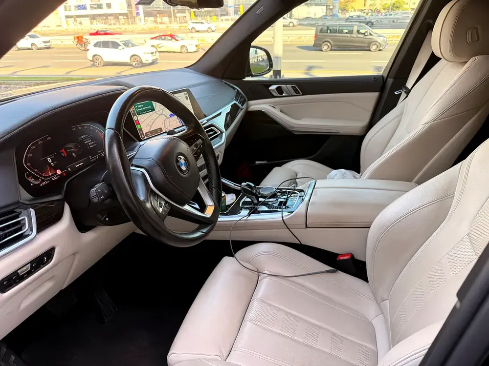 BMW X5 xDrive40i 2021 American Specs - Excellent Condition - Image 5