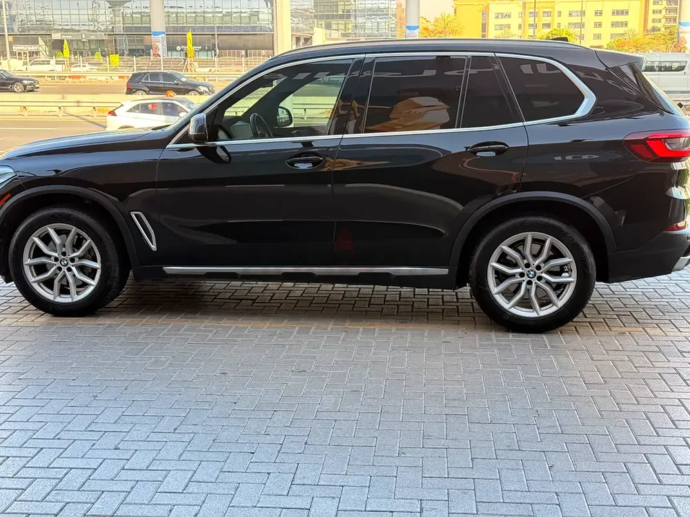 BMW X5 xDrive40i 2021 American Specs - Excellent Condition - Image 7