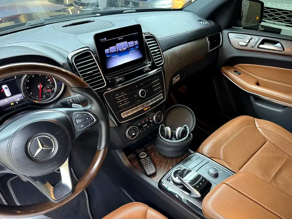 AED 1,914 P.MP | Mercedes-Benz GLS 500 | 4.7L V8 | 2018, GCC Specs - Image 16