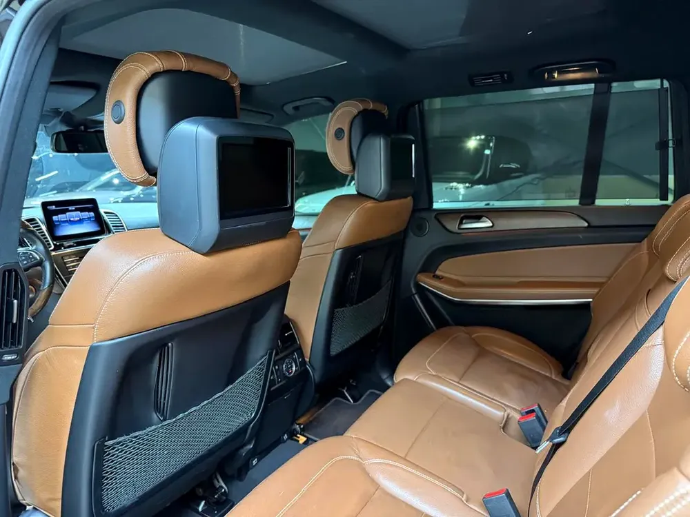 AED 1,914 P.MP | Mercedes-Benz GLS 500 | 4.7L V8 | 2018, GCC Specs - Image 19