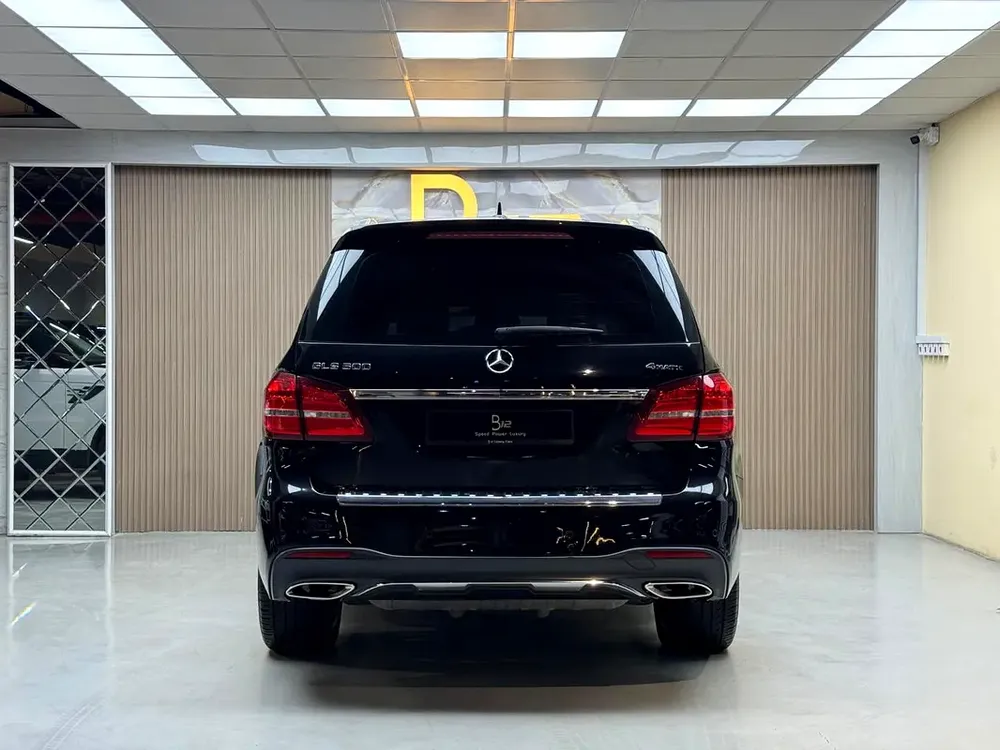 AED 1,914 P.MP | Mercedes-Benz GLS 500 | 4.7L V8 | 2018, GCC Specs - Image 5