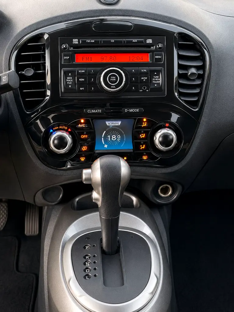Nissan Juke S 2013 GCC Specs - Image 11