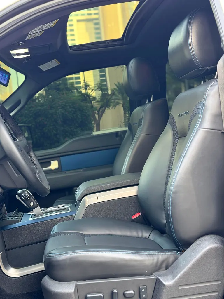 2012 FORD F150 RAPTOR SVT GCC SPECS IN EXCELLENT CONDITION - Image 11