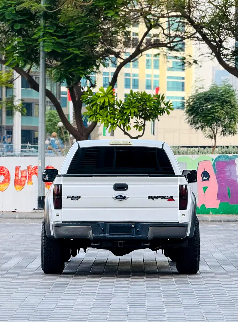 2012 FORD F150 RAPTOR SVT GCC SPECS IN EXCELLENT CONDITION - Image 5