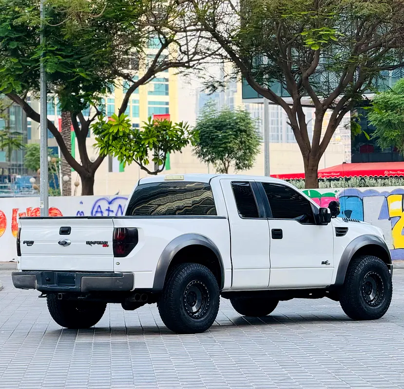2012 FORD F150 RAPTOR SVT GCC SPECS IN EXCELLENT CONDITION - Image 6