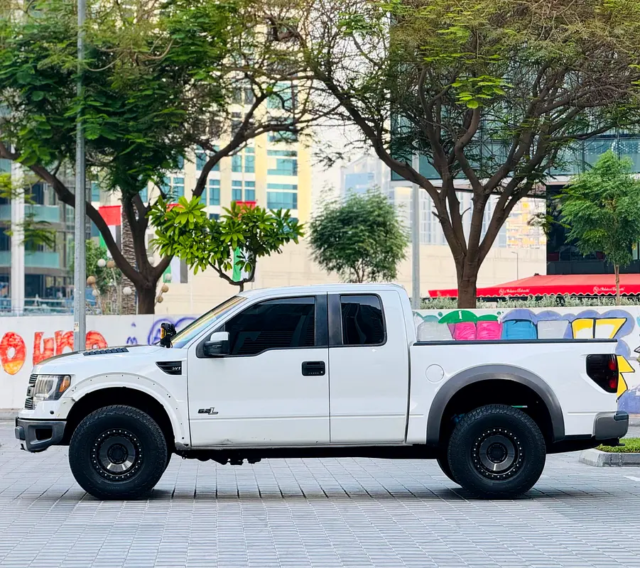 2012 FORD F150 RAPTOR SVT GCC SPECS IN EXCELLENT CONDITION - Image 8