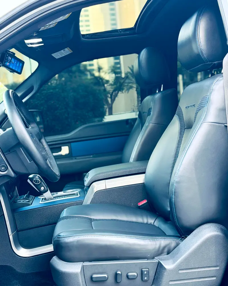 2012 FORD F150 RAPTOR SVT GCC SPECS IN EXCELLENT CONDITION - Image 9