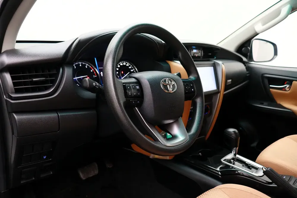 **Special offer** TOYOTA Fortuner 5 DR P 2.7L AT EXR RA - Image 10