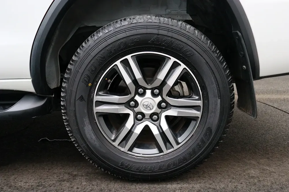**Special offer** TOYOTA Fortuner 5 DR P 2.7L AT EXR RA - Image 19