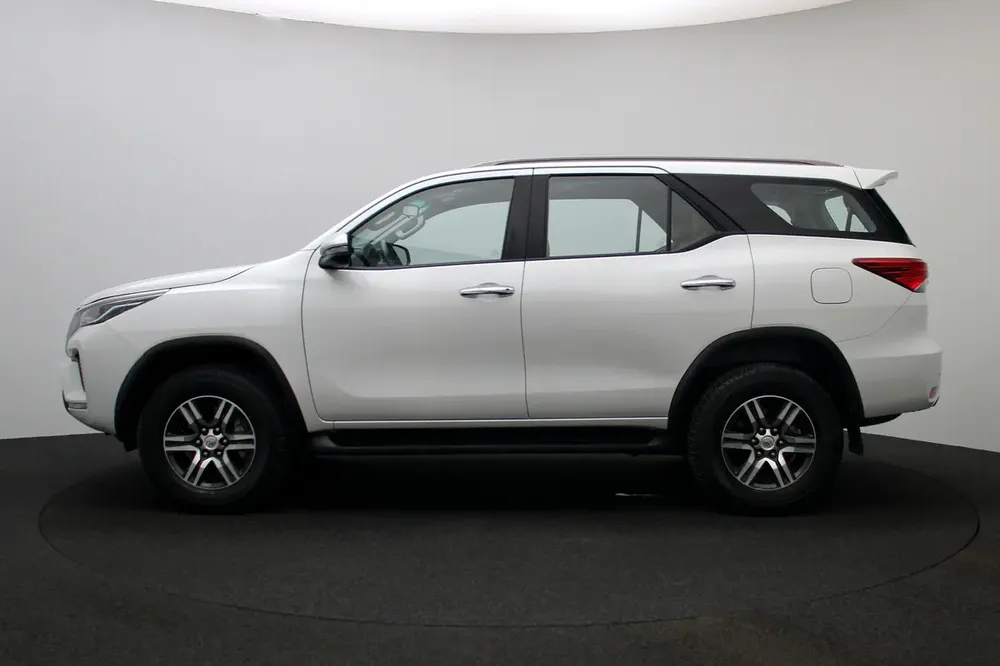 **Special offer** TOYOTA Fortuner 5 DR P 2.7L AT EXR RA - Image 6