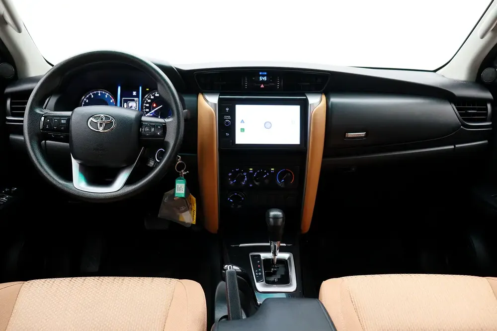 **Special offer** TOYOTA Fortuner 5 DR P 2.7L AT EXR RA - Image 9