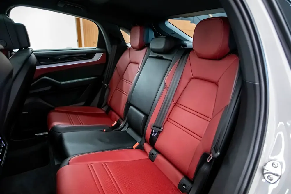 2024 | PORSCHE CAYENNE COUPE | GCC | WARRANTY AL NABOODAH | FULL OPTION | EXCELLENT CONDITION | - Image 15