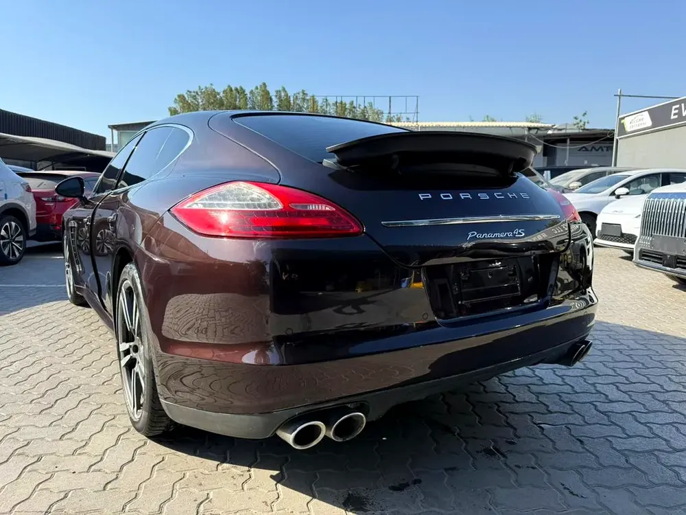 Porsche Panamera 4S 2012 - European Specs - Perfect Condition - Image 5