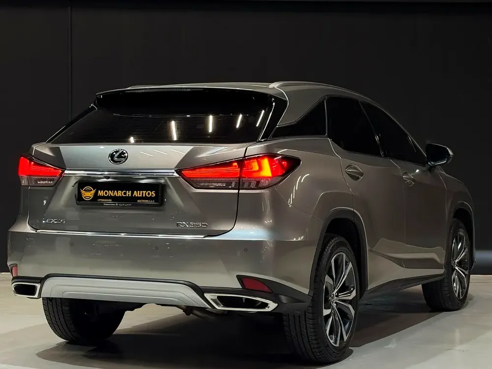 LEXUS RX 350 | 2022 | GCC | WARRANTY | IMMACULATE - Image 4