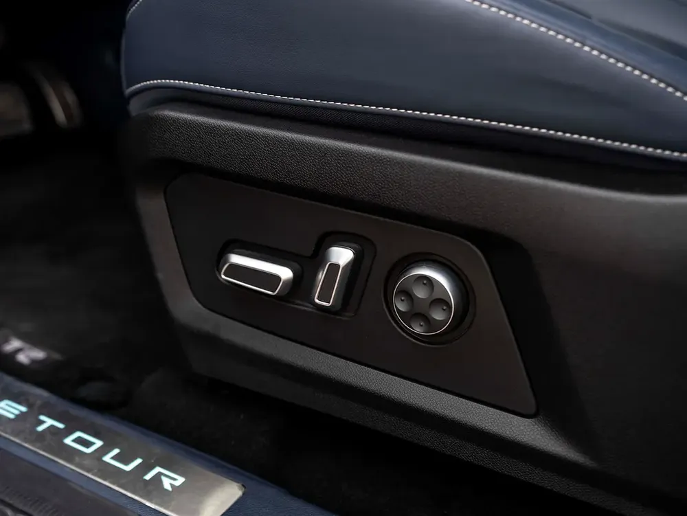0% DOWN PAYMENT! | SAVVY-BUY | JETOUR T2 PHEV | 619 HP | WARRANTY - Image 12