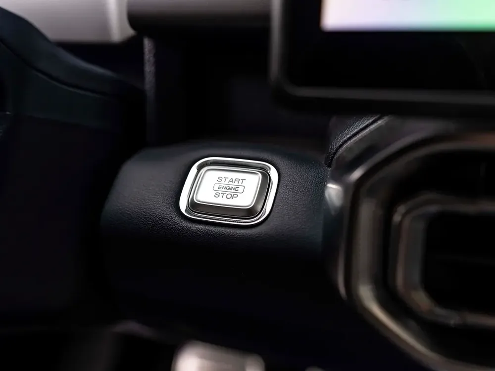 0% DOWN PAYMENT! | SAVVY-BUY | JETOUR T2 PHEV | 619 HP | WARRANTY - Image 14