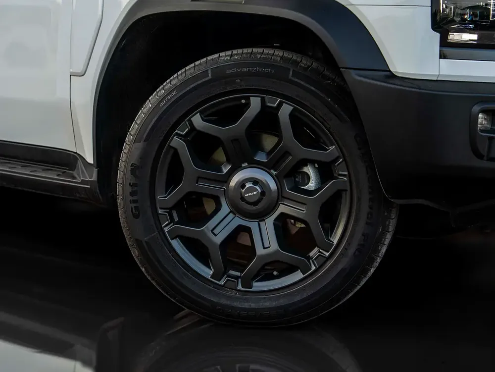 0% DOWN PAYMENT! | SAVVY-BUY | JETOUR T2 PHEV | 619 HP | WARRANTY - Image 6