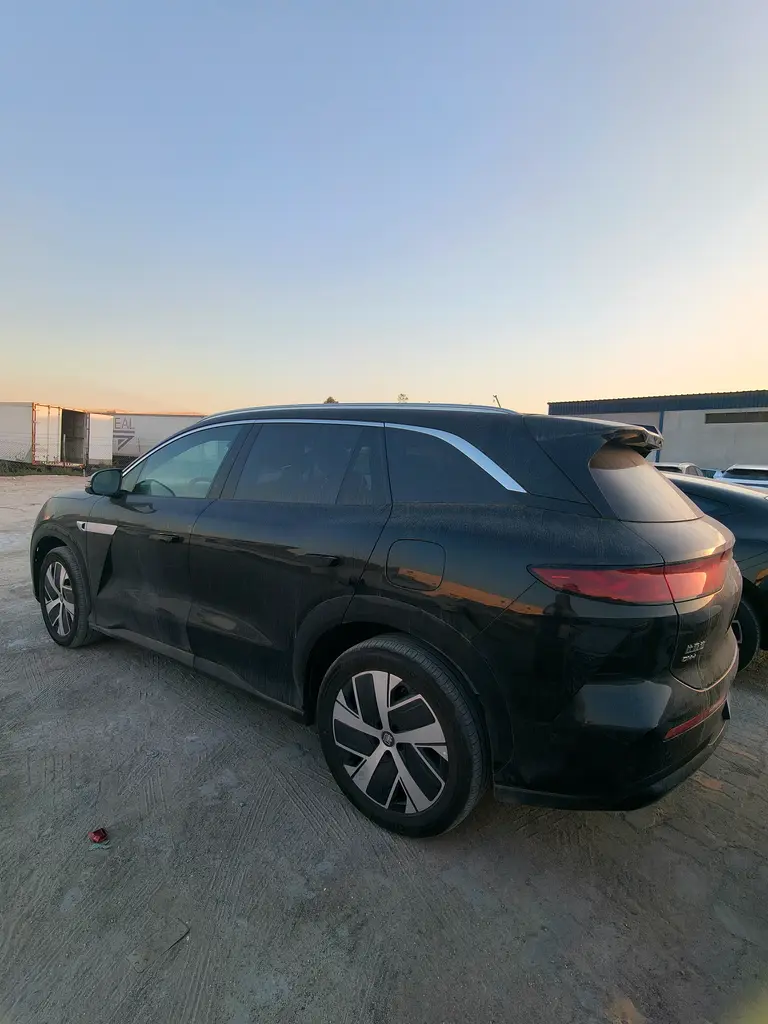 BYD Tang L DM-i – Flagship Intelligent Hybrid SUV - Image 4