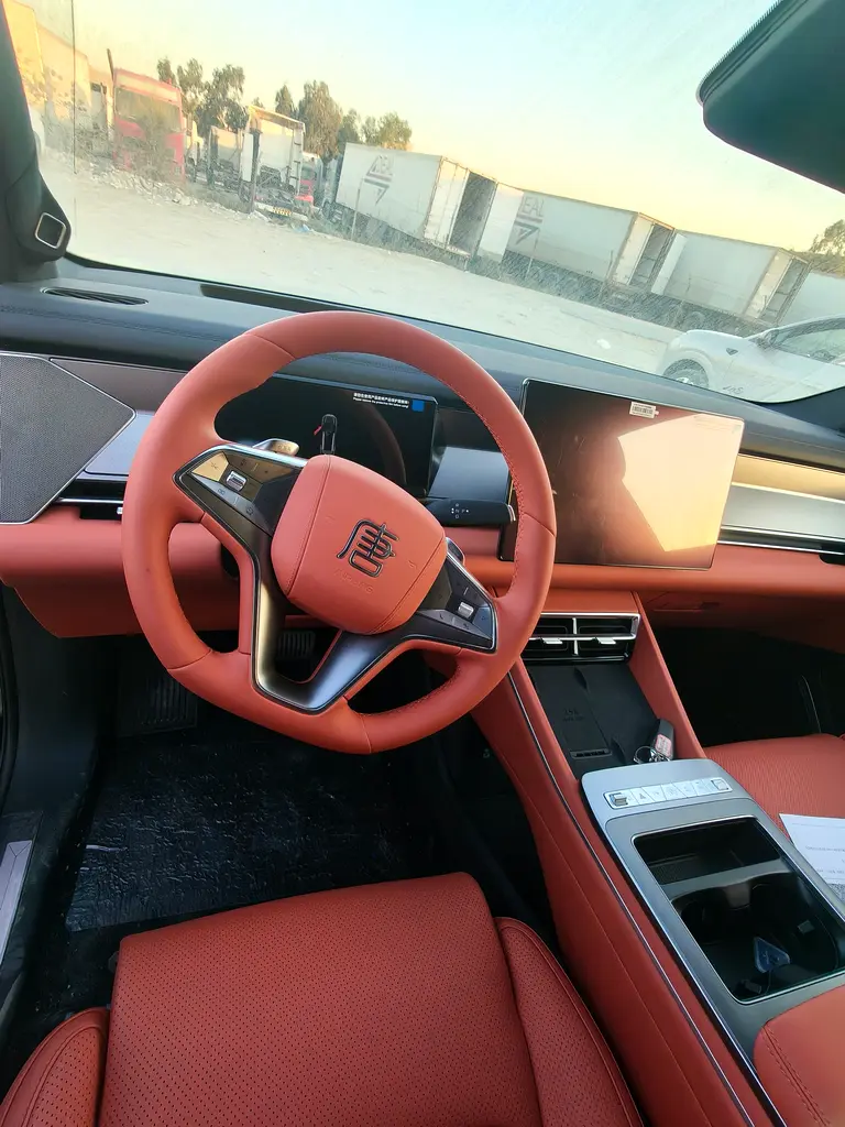 BYD Tang L DM-i – Flagship Intelligent Hybrid SUV - Image 9