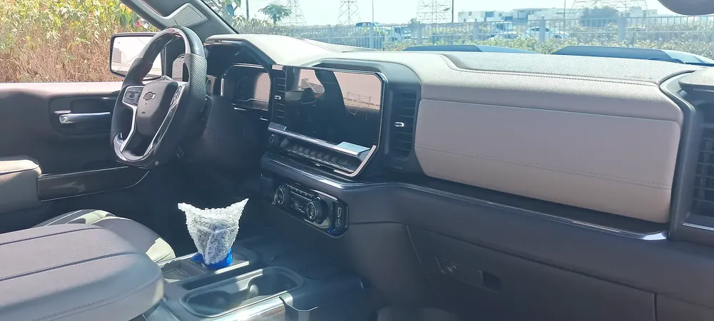 SHAHEEN SILVERADO 2023 TRAIL BOSS V8 10 GEAR GCC BIN HAMOODAH + ORGINAL PAINT EXTRA MODIFIED - Image 16