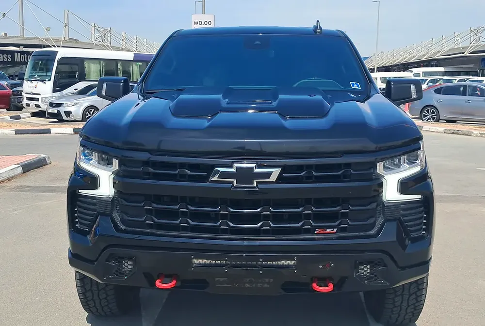 SHAHEEN SILVERADO 2023 TRAIL BOSS V8 10 GEAR GCC BIN HAMOODAH + ORGINAL PAINT EXTRA MODIFIED - Image 8