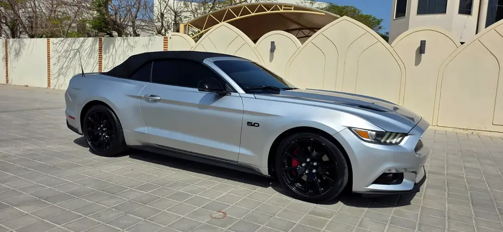 2015-Ford Mustang GT-Full option-Excellent Condition - Image 4