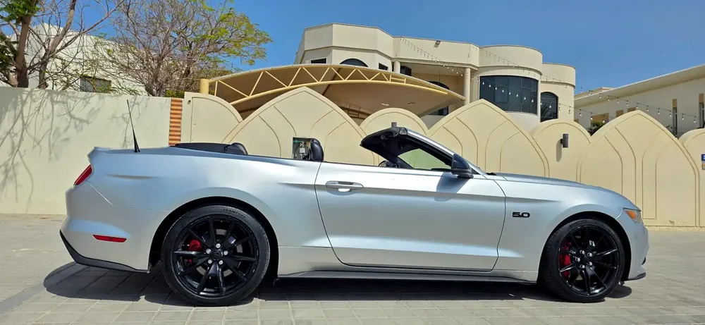 2015-Ford Mustang GT-Full option-Excellent Condition - Image 7