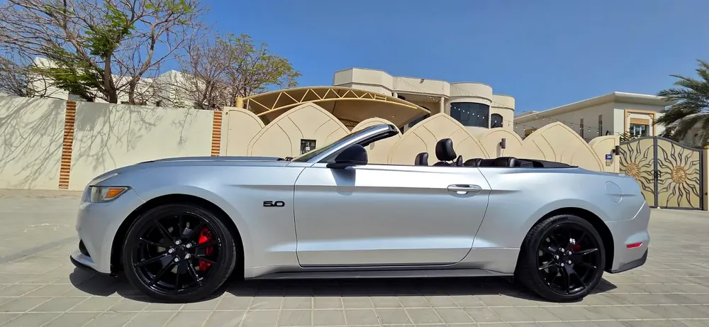 2015-Ford Mustang GT-Full option-Excellent Condition - Image 8