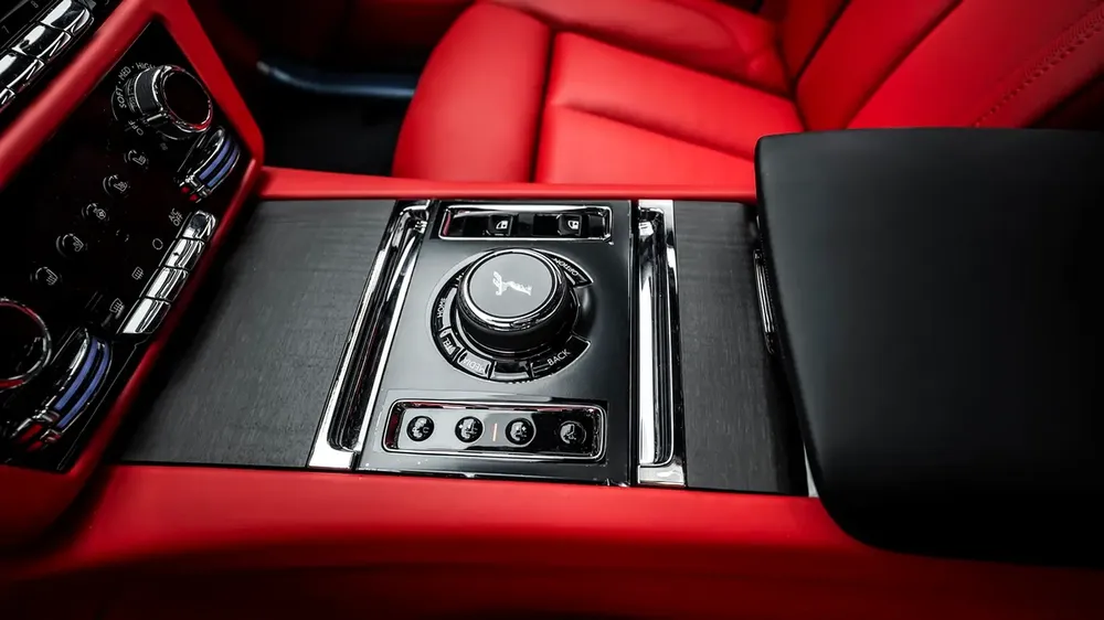 Rolls-Royce Ghost EWB - 2025 - GCC - Under Warranty and Service Contract - Image 9