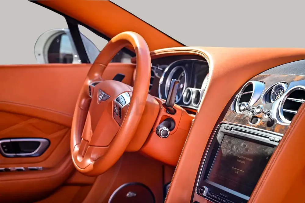 AED 9252/month | 2014 Bentley Continental  | GCC Specs | Ref#393480 - Image 11