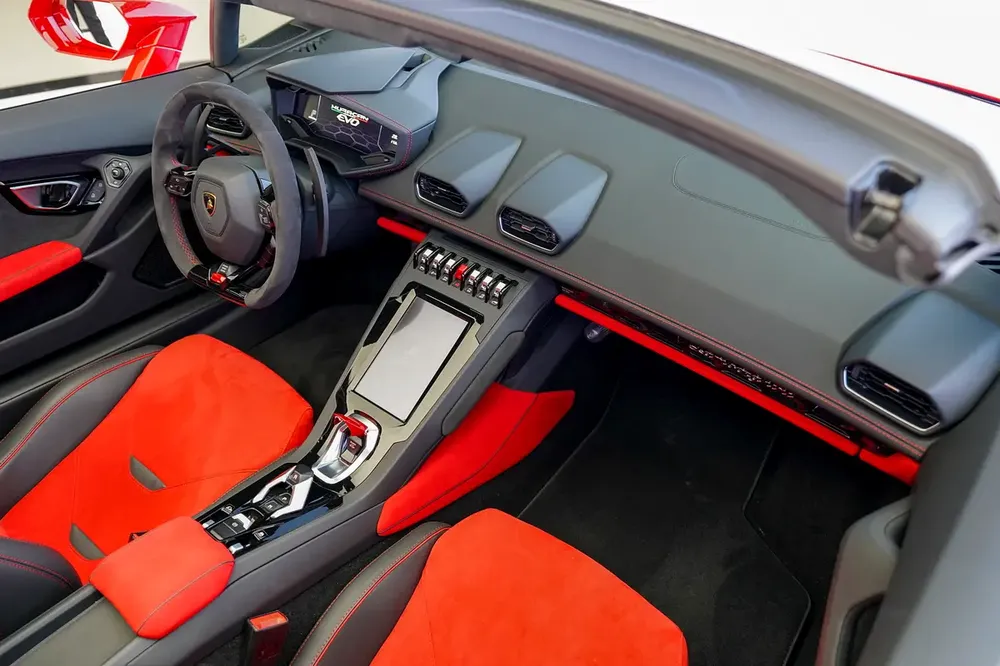 HURACAN EVO SPYDER | TWO TONE INTERIOR | WARRANTY AVAIALBLE - Image 12
