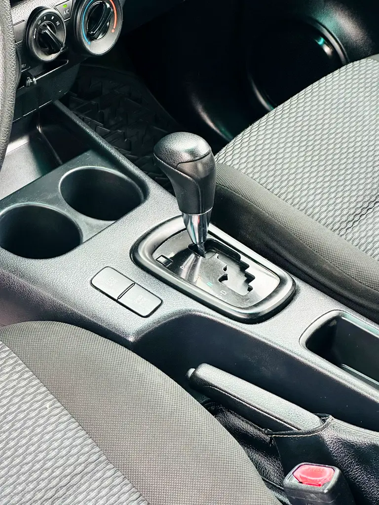 Toyota Hilux Double Cab GL 2019 - GCC Specs - Image 15