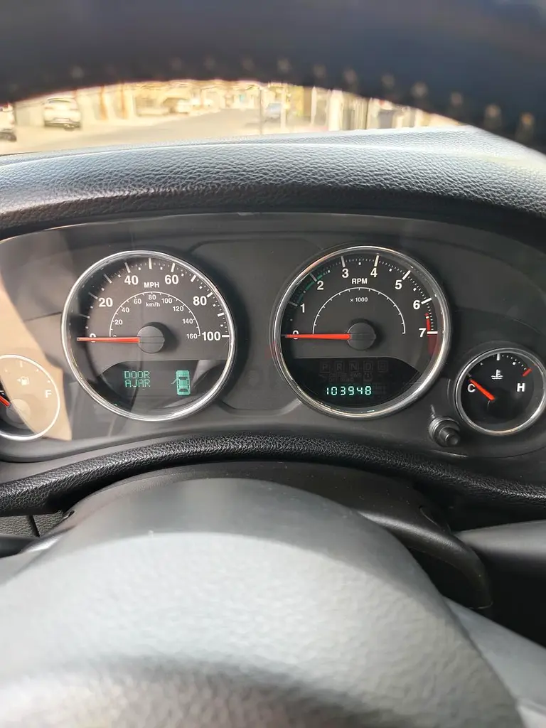 Jeep wrangler sport in very good condition - Image 5