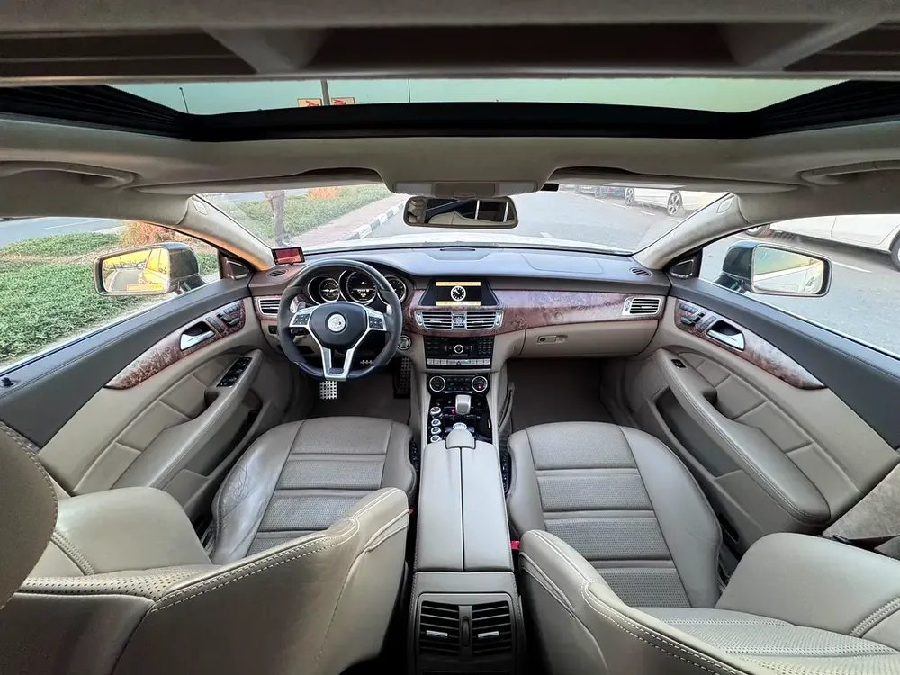MERCEDES CLS63AMG 2011 MODEL FRESH JAPAN IMPORT FULL OPTION AND IN ORIGINAL PAINT - Image 16