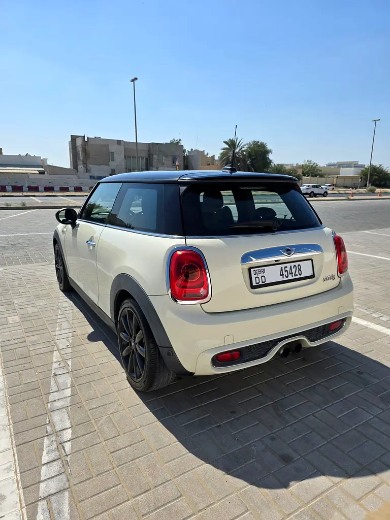 MINI Cooper S 2017 GCC Specs - Low Mileage - Image 10