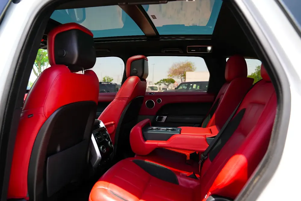 2018 Land Rover Range Rover Sport Supercharged | GCC Specs | Pristine Condition - Image 11