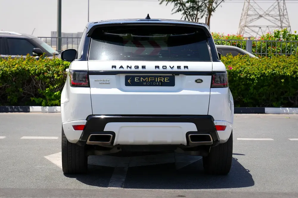 2018 Land Rover Range Rover Sport Supercharged | GCC Specs | Pristine Condition - Image 4