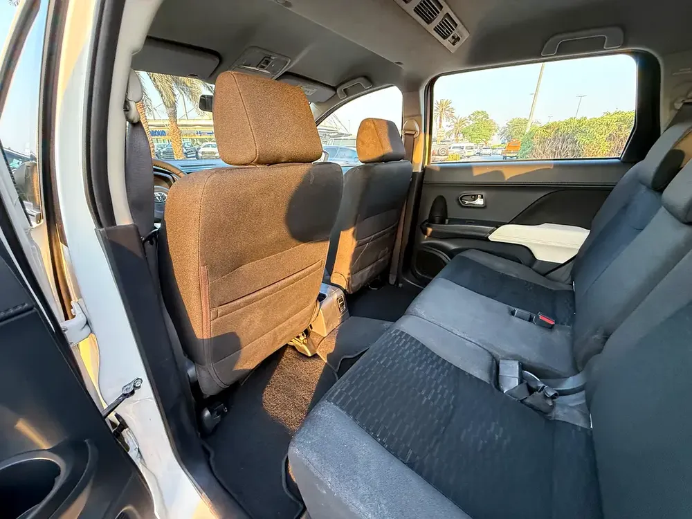 Toyota Rush 2019 EX - GCC Specs - Perfect Family Car - Image 6