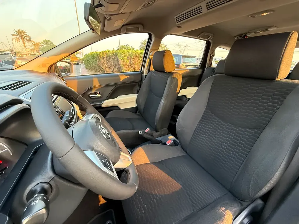 Toyota Rush 2019 EX - GCC Specs - Perfect Family Car - Image 7