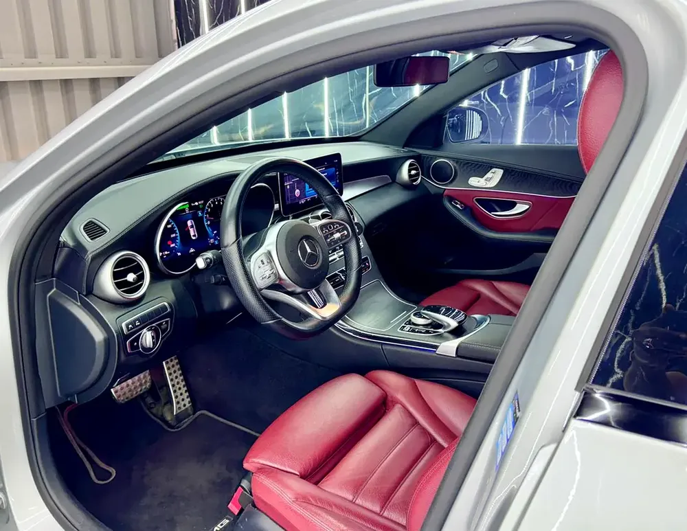 Mercedes-Benz C 300e 2020 GCC Specs - Image 10