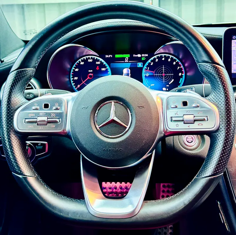 Mercedes-Benz C 300e 2020 GCC Specs - Image 11