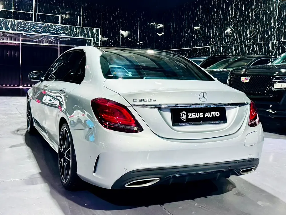 Mercedes-Benz C 300e 2020 GCC Specs - Image 4