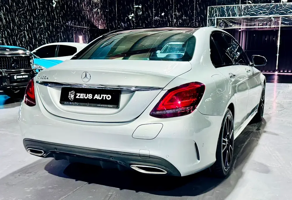 Mercedes-Benz C 300e 2020 GCC Specs - Image 6