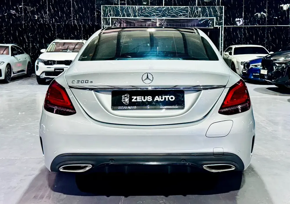 Mercedes-Benz C 300e 2020 GCC Specs - Image 7